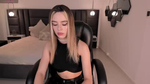 Juanita Clay online show from 02-20-25, 11:42