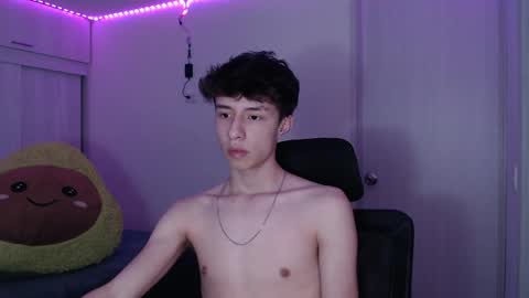 Snapshot of juanmres chatting on 04-12-26, 02:16 juanmres online show from 04-12-26, 02:16