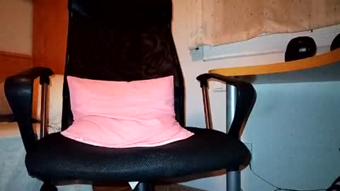 Snapshot of juanrashy chatting on 07-19-26, 01:53 Juanra online show from 07-19-26, 01:53