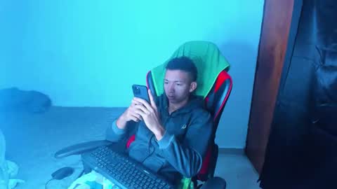 Snapshot of juansw66 chatting on 04-29-26, 12:09 juansw66 online show from 04-29-26, 12:09