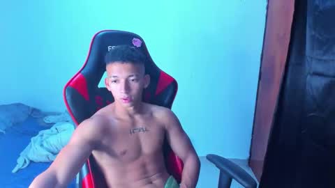 Snapshot of juansw66 chatting on 05-11-26, 03:18 juansw66 online show from 05-11-26, 03:18
