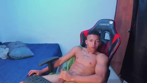 Snapshot of juansw66 chatting on 06-05-26, 02:40 juansw66 online show from 06-05-26, 02:40