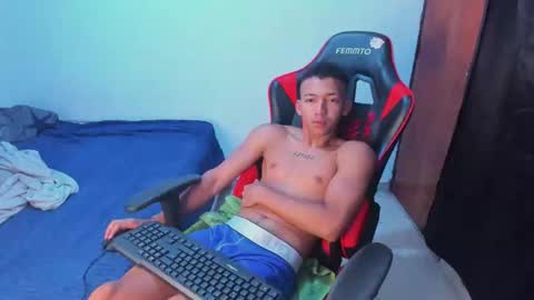 Snapshot of juansw66 chatting on 06-06-26, 12:21 juansw66 online show from 06-06-26, 12:21