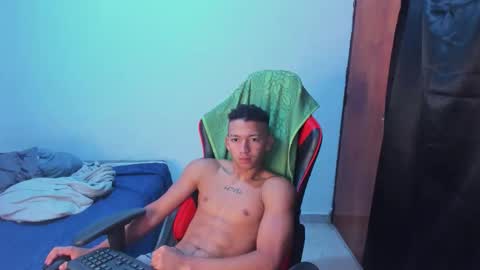 Snapshot of juansw66 chatting on 06-07-26, 04:11 juansw66 online show from 06-07-26, 04:11