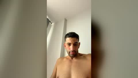 Snapshot of juanuru123 chatting on 07-24-26, 02:15 juanuru123 online show from 07-24-26, 02:15