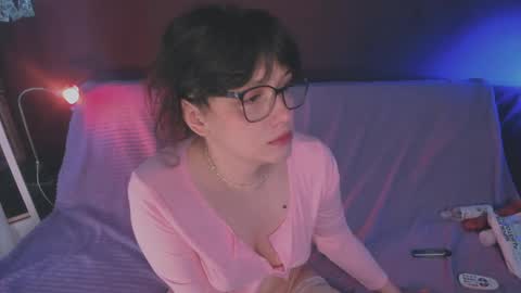 Snapshot of juby_yubi chatting on 05-12-26, 12:02 Arina online show from 05-12-26, 12:02