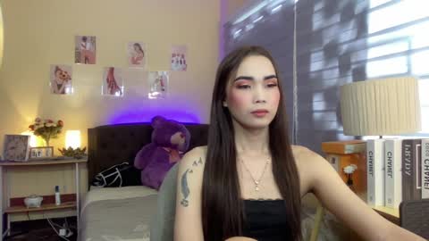 EloiseMoree online show from 12-18-24, 02:21