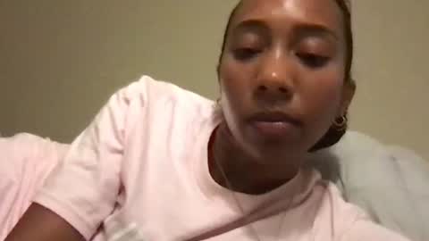 Snapshot of juicijazzi chatting on 10-25-25, 09:50 juicijazzi online show from 10-25-25, 09:50