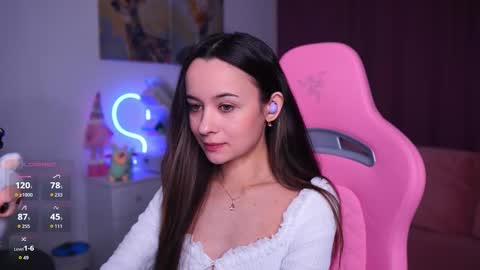 Snapshot of juicy___angel chatting on 02-09-26, 02:43 Angelina online show from 02-09-26, 02:43