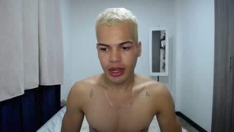 Snapshot of juicy_boy22 chatting on 12-17-25, 12:05 Miguel online show from 12-17-25, 12:05