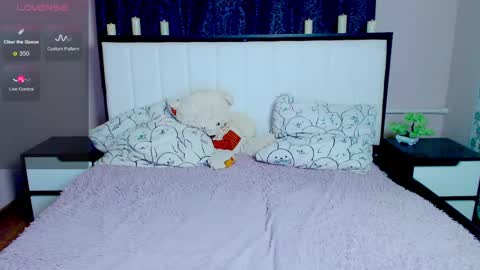 Snapshot of juicy_diana chatting on 03-08-25, 10:32 Diana For friends simple Di online show from 03-08-25, 10:32