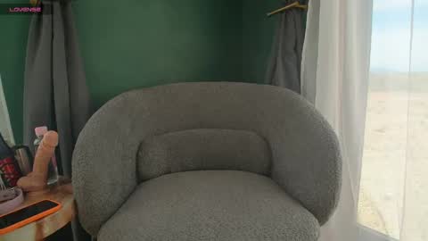 Snapshot of juicy_jane_uk chatting on 04-25-26, 03:53 online show from 04-25-26, 03:53