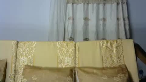 Snapshot of juicy_pretty chatting on 01-10-26, 03:19 stellah online show from 01-10-26, 03:19