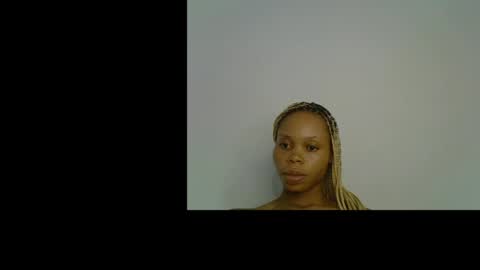 Snapshot of juicy_slut0 chatting on 05-20-26, 08:37 Champaign online show from 05-20-26, 08:37