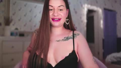 Elena online show from 10-21-25, 03:35