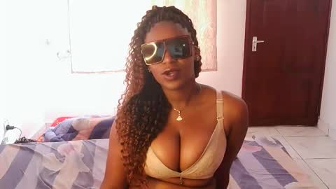 Snapshot of juicymeg chatting on 09-24-25, 06:50 juicymeg online show from 09-24-25, 06:50