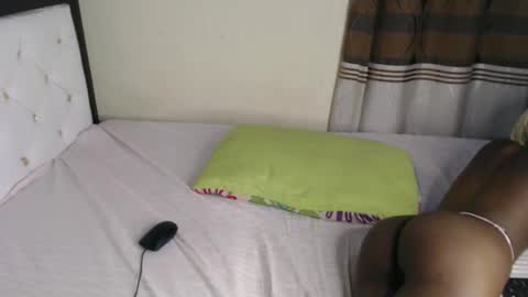 juicymunirah online show from 09-30-25, 03:50