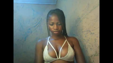 juicypiexx online show from 10-13-25, 06:57