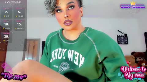 Snapshot of jujubee_lander chatting on 12-20-24, 06:02 Jujubee online show from 12-20-24, 06:02