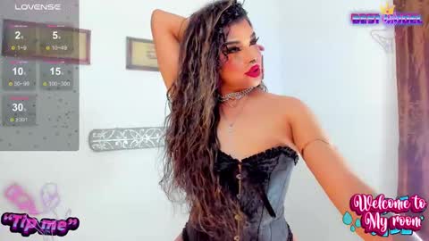 Snapshot of jujubee_lander chatting on 09-13-25, 03:01 Jujubee online show from 09-13-25, 03:01