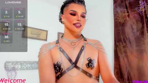 Snapshot of jujubee_lander chatting on 10-31-25, 02:18 Jujubee online show from 10-31-25, 02:18