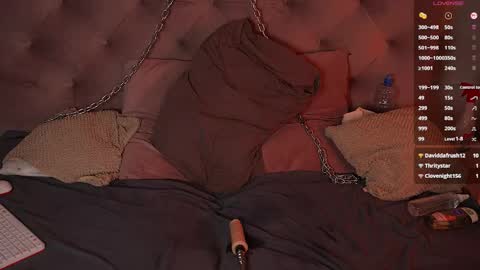 Julcy online show from 03-12-26, 12:50