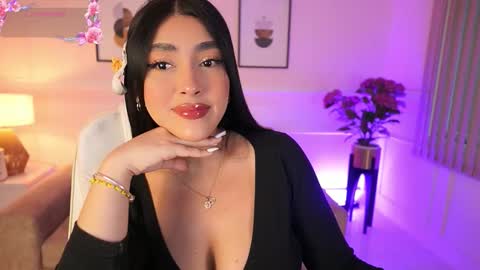 Jules Bennett online show from 12-04-25, 11:30