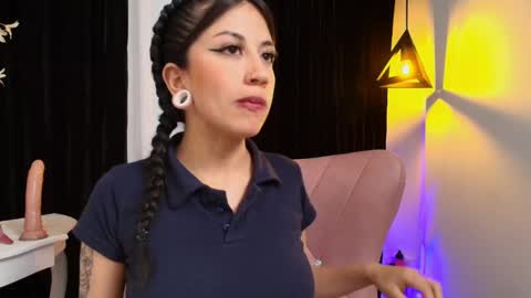 Snapshot of julescornett chatting on 01-21-25, 11:24 Julees online show from 01-21-25, 11:24