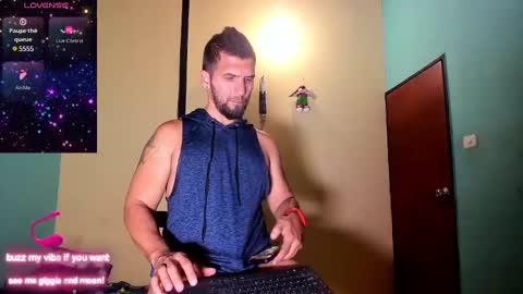 Snapshot of juleslatin122 chatting on 02-12-25, 01:59 Jules online show from 02-12-25, 01:59