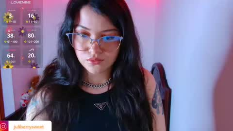 Snapshot of juli05star chatting on 11-08-25, 09:02 Juliana online show from 11-08-25, 09:02