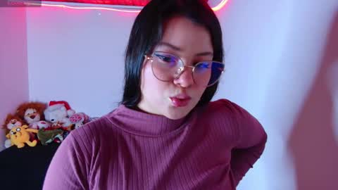 Snapshot of juli05star chatting on 12-18-25, 04:18 Juliana online show from 12-18-25, 04:18