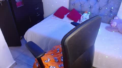  Juliana Torres  online show from 03-06-25, 08:48