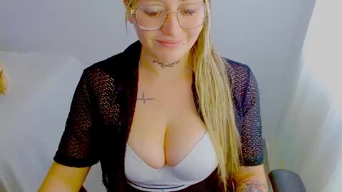  Juliana Torres  online show from 09-17-25, 05:36