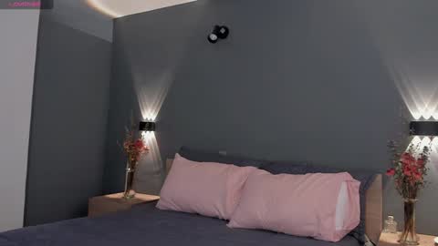 Juli Modelo Independiente online show from 12-06-24, 05:55