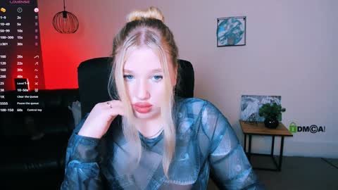 juli kisss online show from 12-29-24, 10:36
