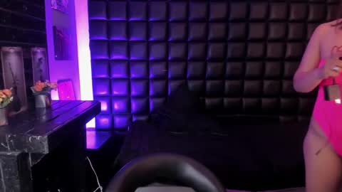 Snapshot of juli_w1 chatting on 02-20-26, 09:37 julieta online show from 02-20-26, 09:37