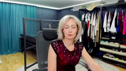 julia__cherry_ online show from 05-23-26, 02:10