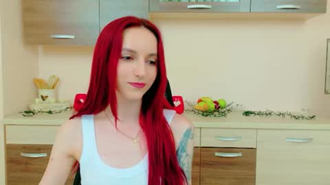 JuliaJae online show from 06-16-26, 07:22