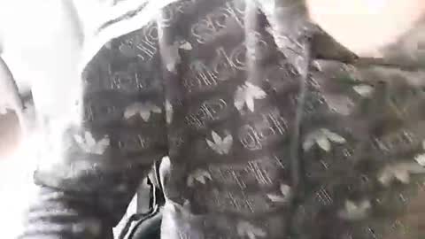 Snapshot of julia_official chatting on 02-13-26, 12:01 julia_official online show from 02-13-26, 12:01