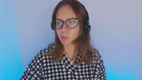 Julia Schedule 10 pm to 4  am GTM-5 online show from 11-10-25, 04:50