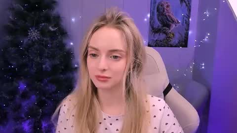 Snapshot of juliabrewwer chatting on 01-14-26, 05:29 Julia online show from 01-14-26, 05:29