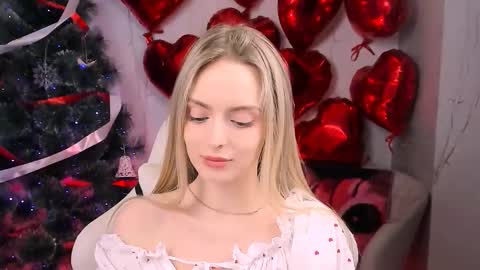 Snapshot of juliabrewwer chatting on 02-13-26, 04:14 Julia online show from 02-13-26, 04:14