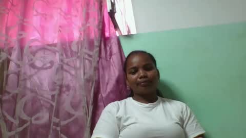 Snapshot of juliah02 chatting on 01-17-25, 06:15 juliah02 online show from 01-17-25, 06:15