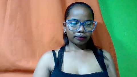 juliah02 online show from 05-27-26, 05:15