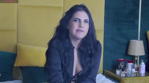 Julia online show from 01-17-25, 02:50