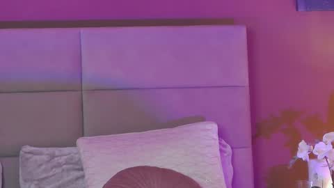 Julia online show from 01-31-25, 05:09