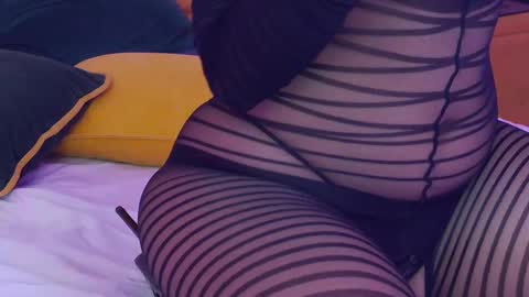 Julia online show from 02-17-25, 12:21