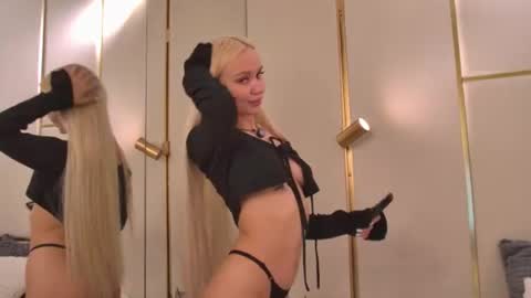 Julia online show from 06-24-26, 02:38