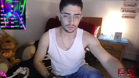 Snapshot of julian1225_ chatting on 01-19-25, 01:53 Julian online show from 01-19-25, 01:53