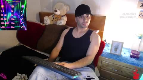 Snapshot of julian1225_ chatting on 02-08-25, 02:49 Julian online show from 02-08-25, 02:49